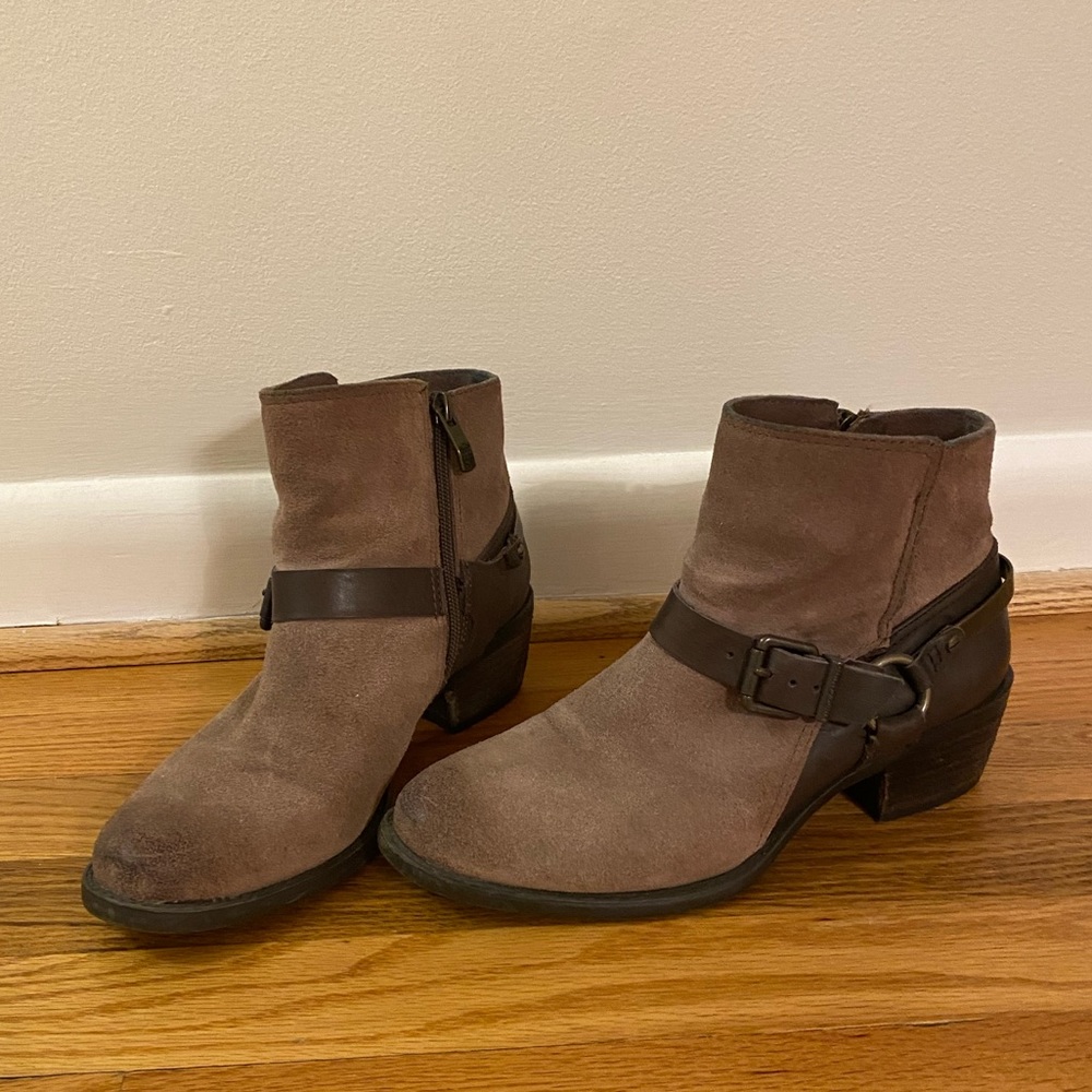 Vince Camuto Low Women’s Booties